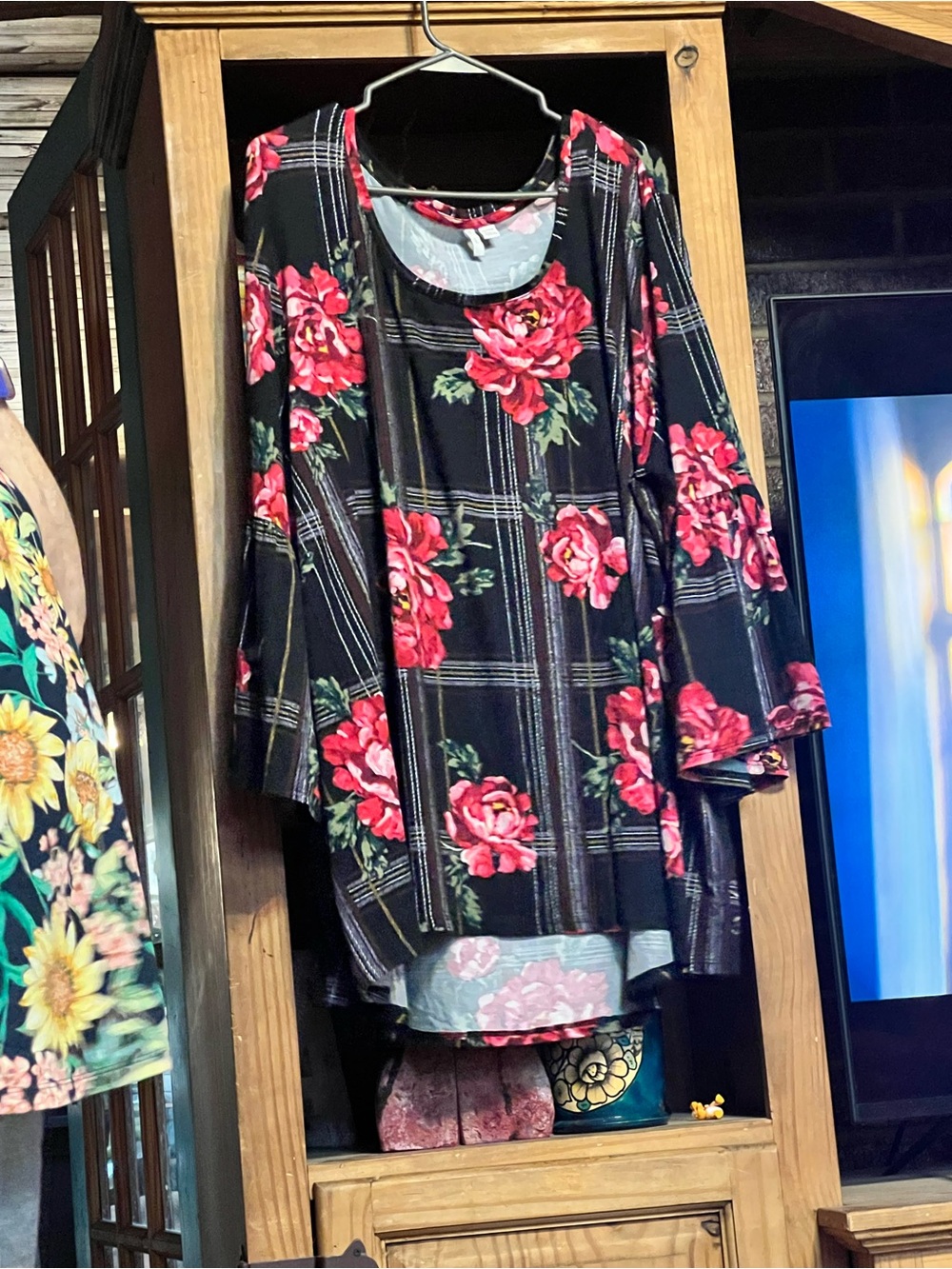 Black Floral Plaid Tunic Top with Rose Print